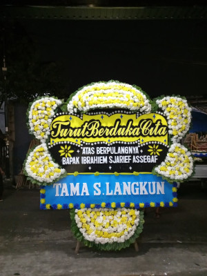 Papan Bunga Duka di Padanan
